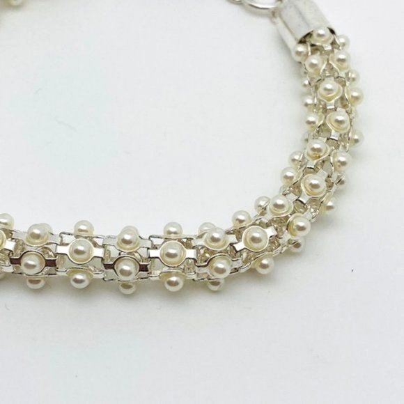 Rare Gloria Vanderbilt Crystal Pearl Bracelet - 7 inches - Picture 5 of 7